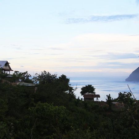 Merdeka House Maluk エクステリア 写真