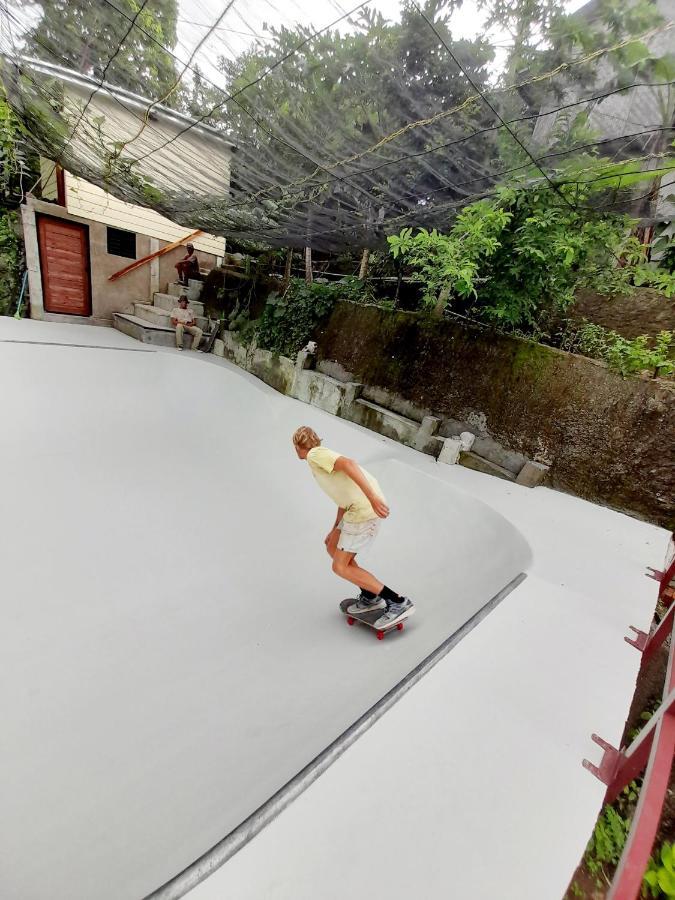 Merdeka House Maluk エクステリア 写真