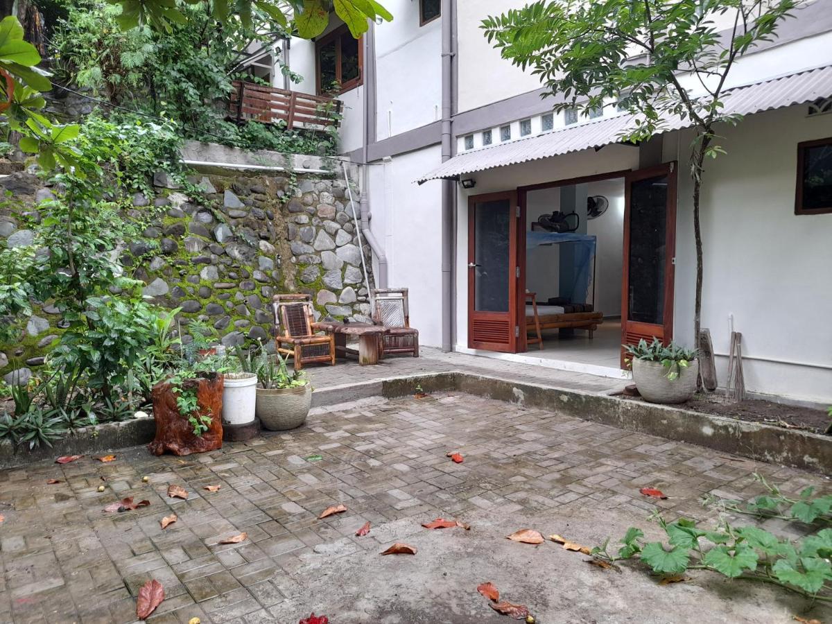 Merdeka House Maluk エクステリア 写真