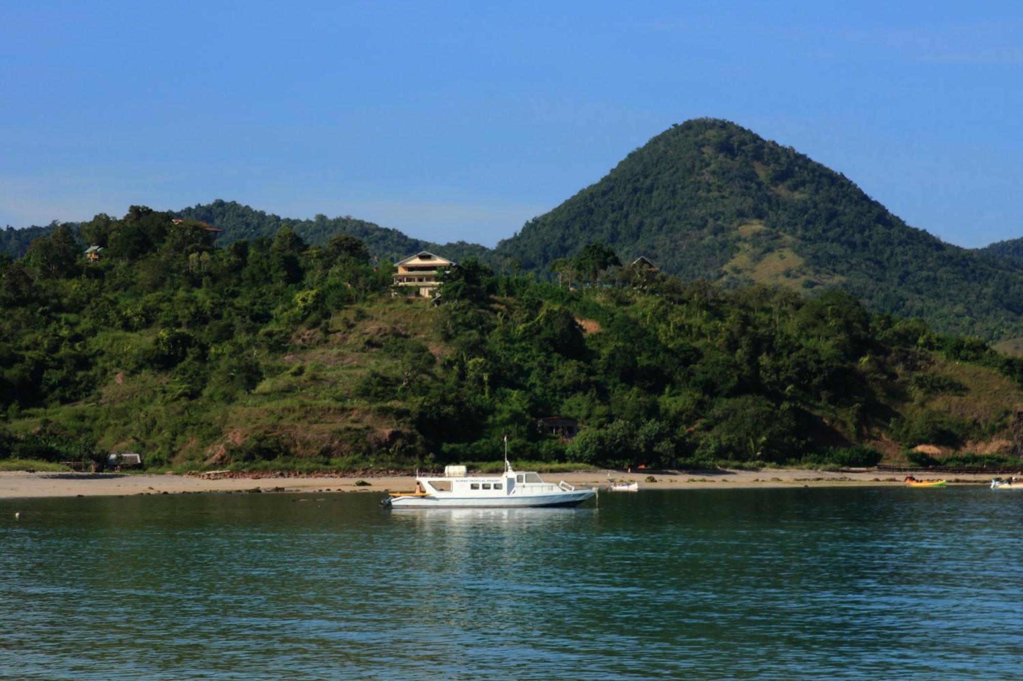 Merdeka House Maluk エクステリア 写真