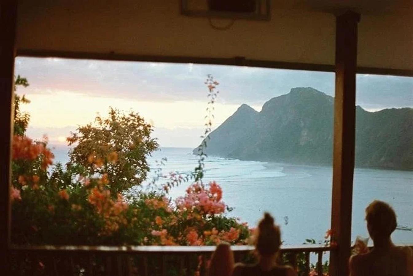 Merdeka House Maluk エクステリア 写真