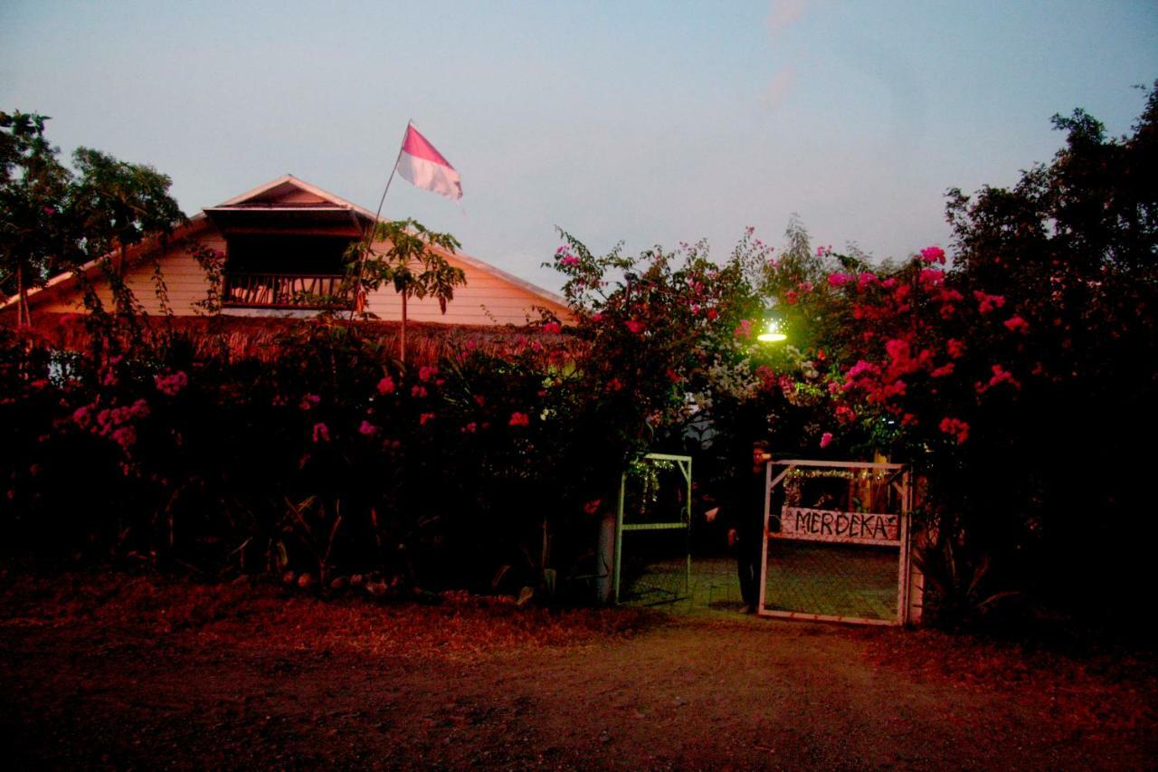 Merdeka House Maluk エクステリア 写真